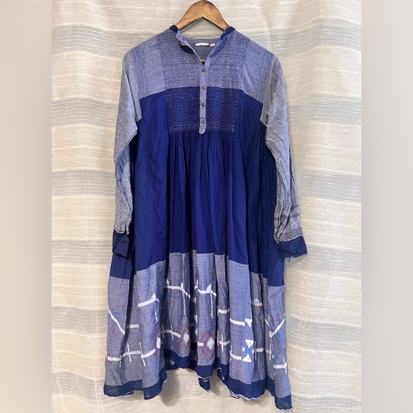 Injiri Dresses & Skirts - Injiri Handwoven Indigo Dress — Size 36— Handloom Cotton